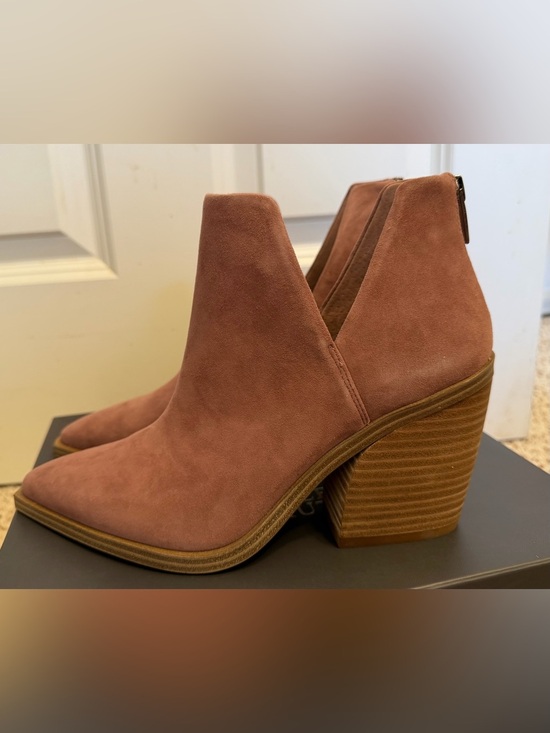 Vince Camuto Shoes - NWB Vince Camuto Gigietta Suede Block Heel Booties, Pink, Size 8.5/39